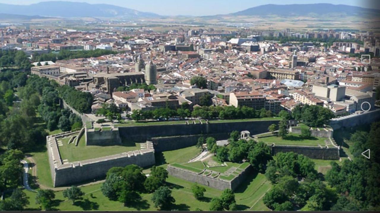 La Terraza De Zahara Apartamento Pamplona Exterior foto